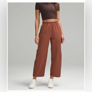 NWT Lululemon Barrel Pants
